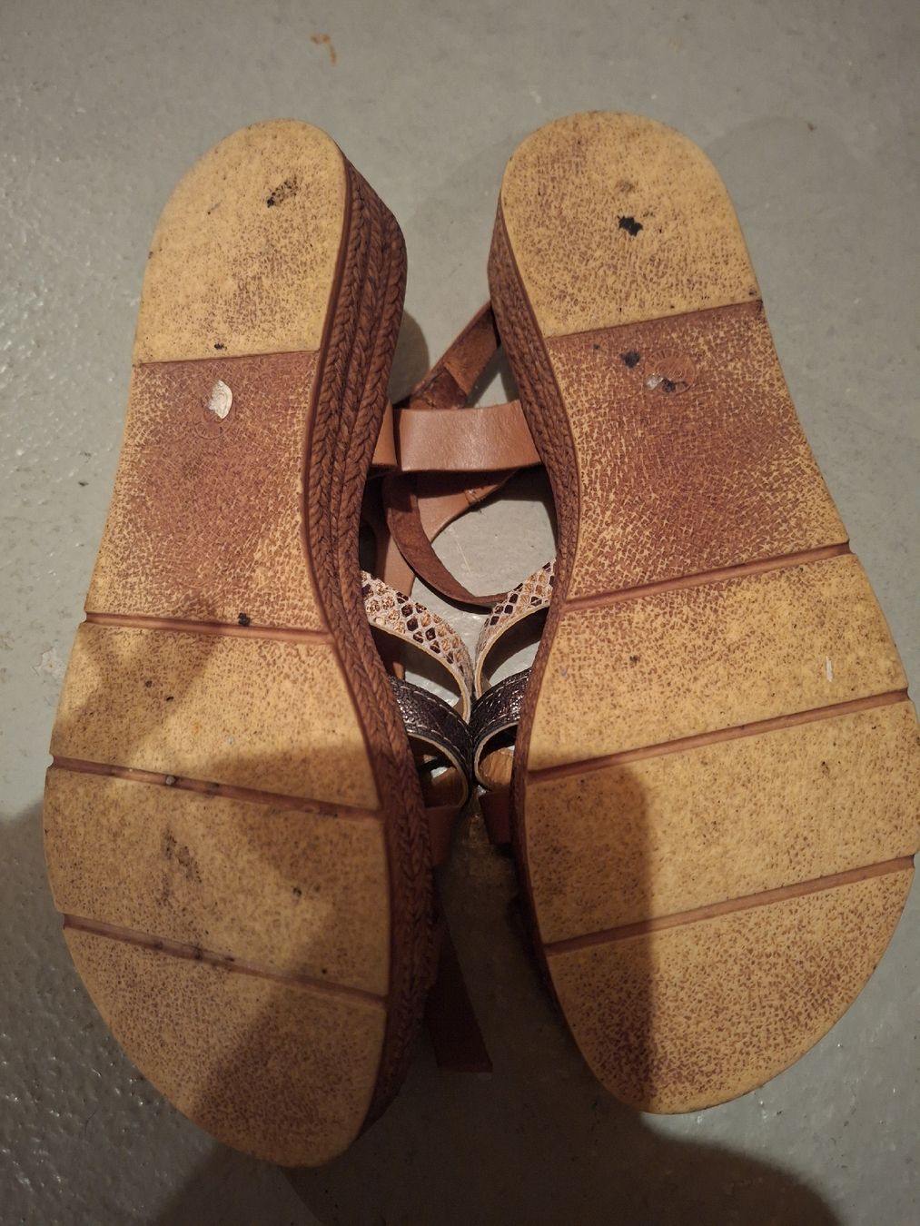 Damenschuhe: Damen Sandalen – Gebraucht aus Dietlikon von Asany 2