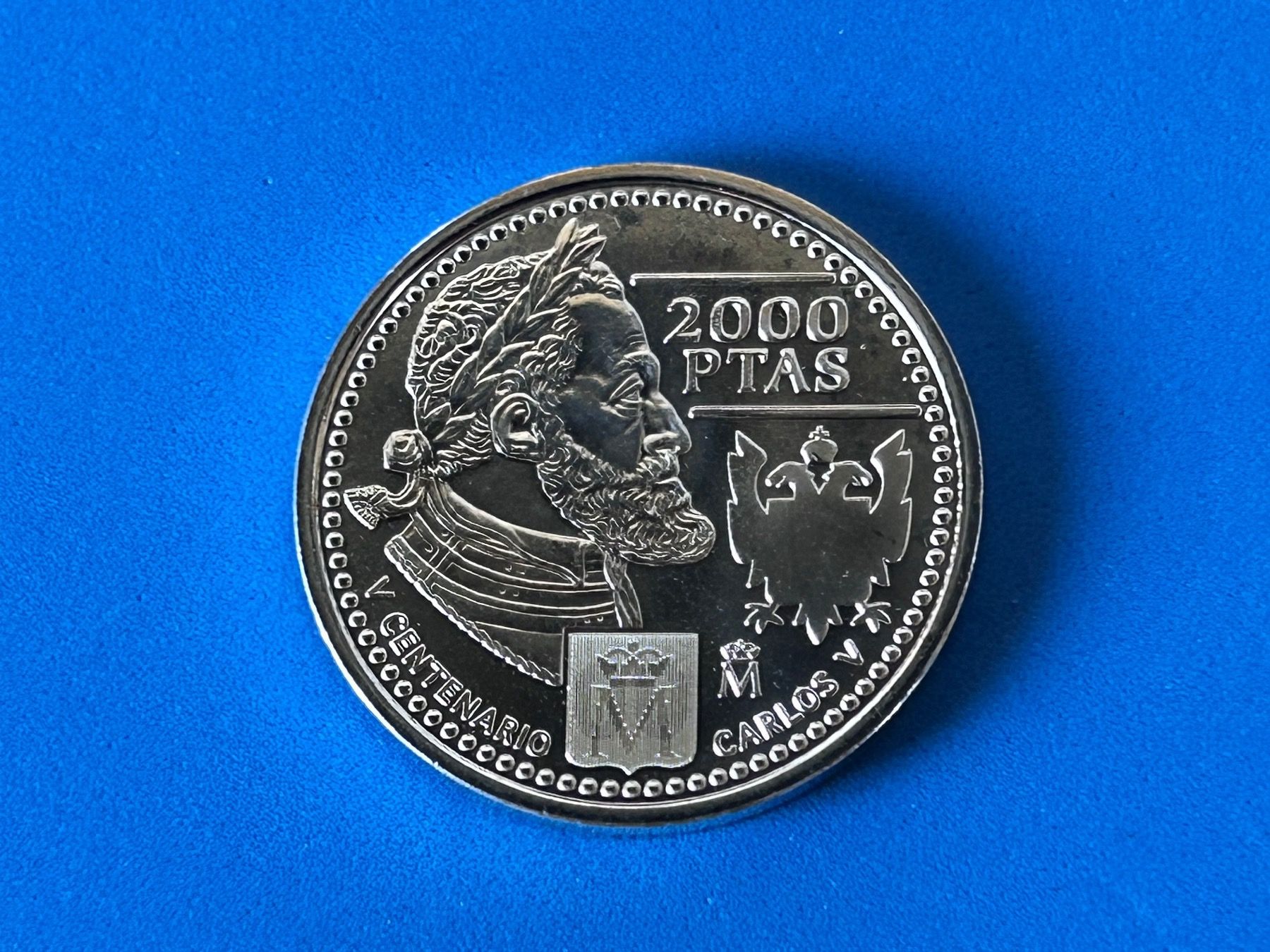 Tutti le monete: Spain - 2000 Pesetas (Charles V) 2000 – Usato da Corcelles NE venduto da AJKader 4