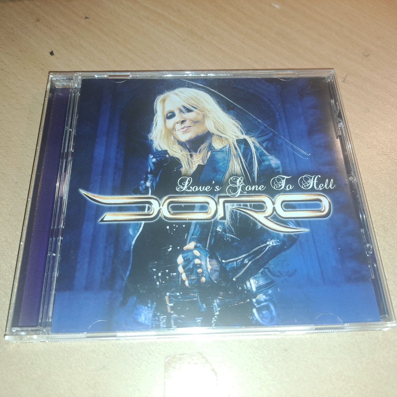CD: CD Doro Love s Gone To Hell 2016 – Usato da Trin Mulin venduto da Benny041