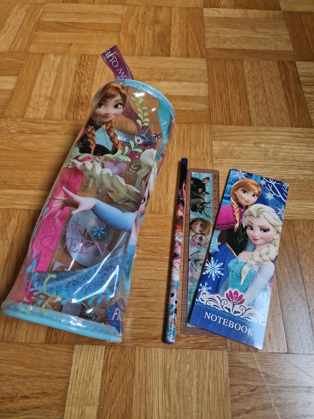 Matite, matite colorate & gessi: Disney Frozen Schreibwaren set – Nuovo e nell'imballaggio originale da Riehen venduto da CL1n2 1