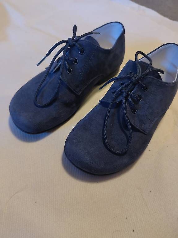 Scarpe per ragazzi: Chaussures enfant taille 27 – Usato da Veyrier venduto da cec_2xq6 1