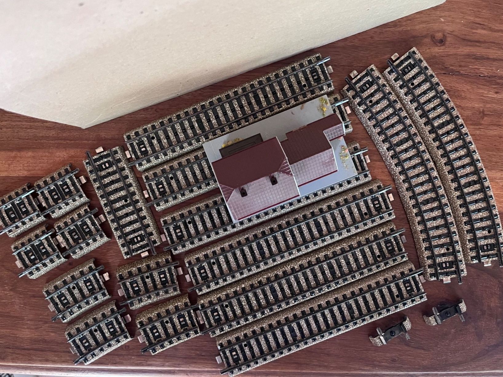 Märklin Modellini di ferrovie: Lot de rails Märklin HO – Usato da Vicques venduto da fafleur 1