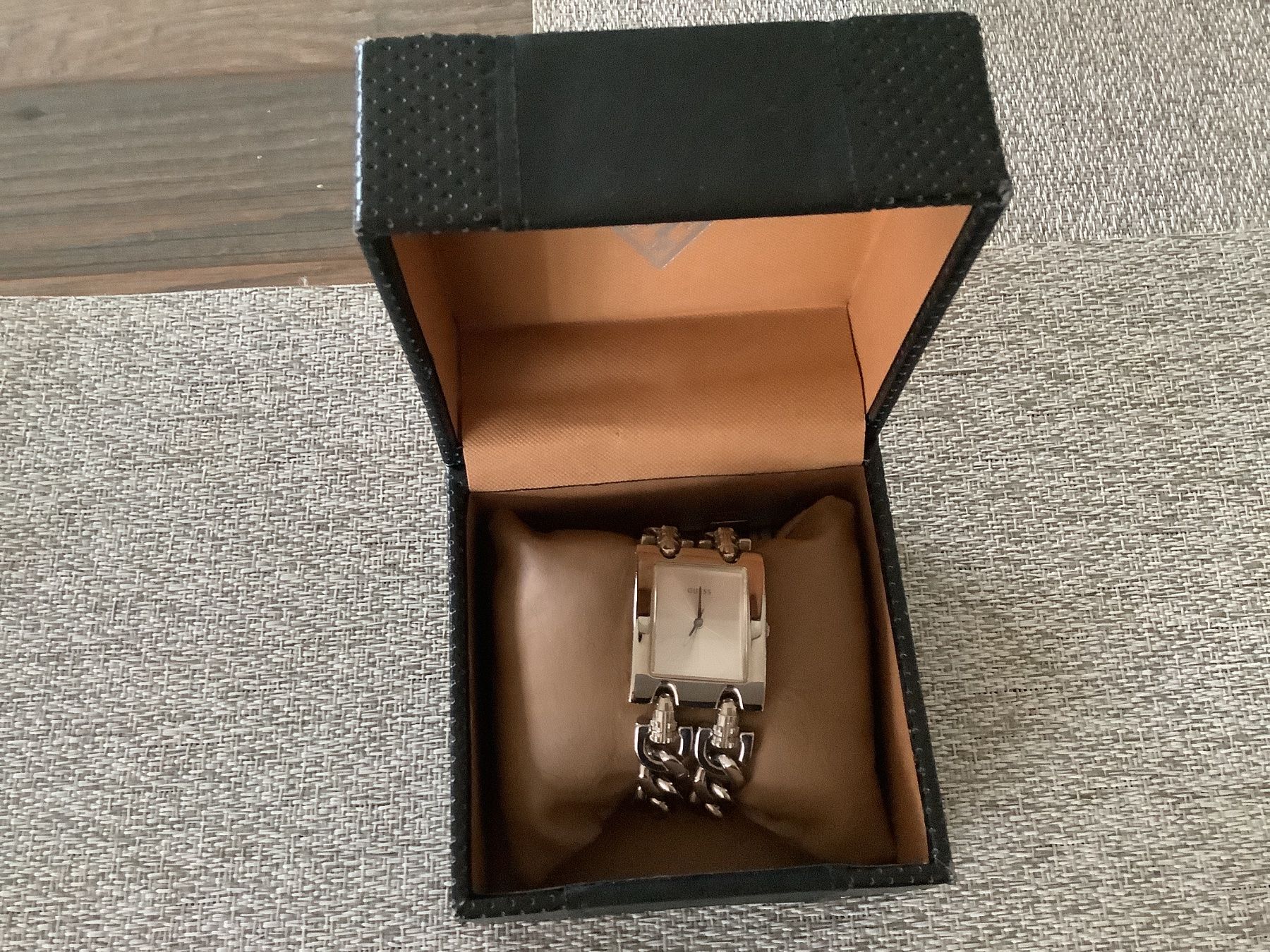 Guess Uhren: Armbanduhr Von GUESS – Gebraucht aus Bremgarten AG von Rhoru 4
