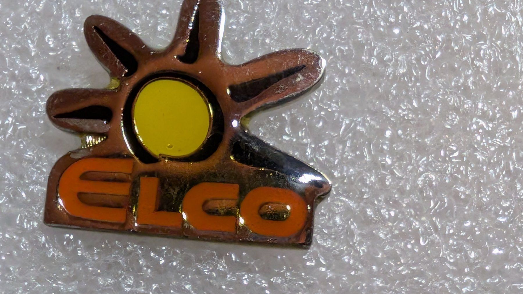 Plaketten & Abzeichen: Ansteckpin 271: Elco – Gebraucht aus Oppligen von Pin-Fall-Shop