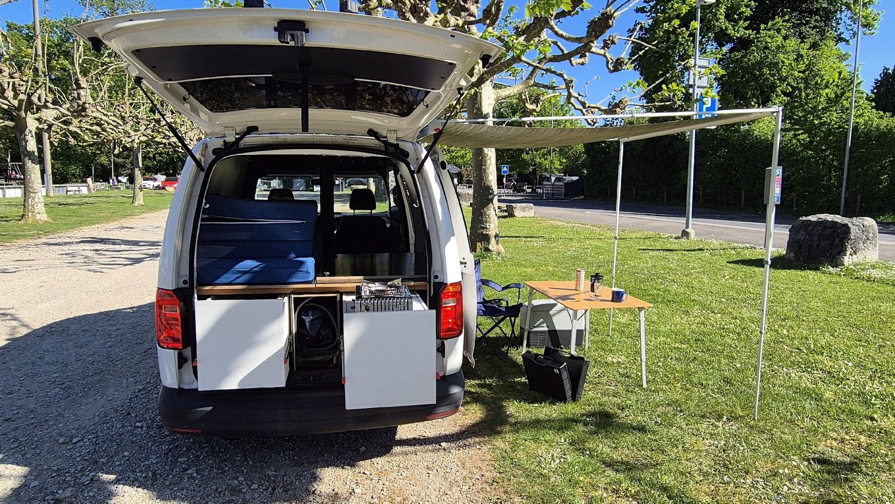 VW Camping Fahrzeuge: VW Caddy Microcamper frisch ab Service neu 8-fach bereift – Gebraucht aus Gals von Pinball79 1