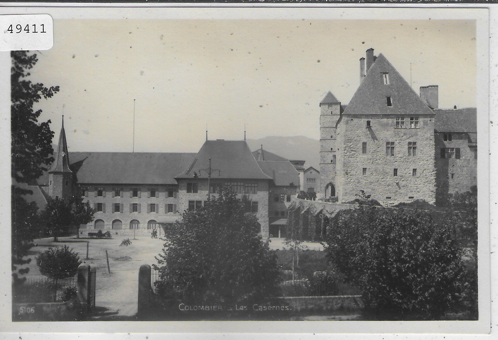 Cartoline postali: Colombier - Les Casernes – Usato da Ettingen venduto da Kartenplanet