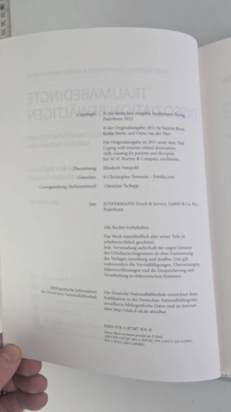 Libri: Traumabedingte Dissoziation bewältigen, Inkl. CD - Top! – Usato da Zürich venduto da 1.Simon 3