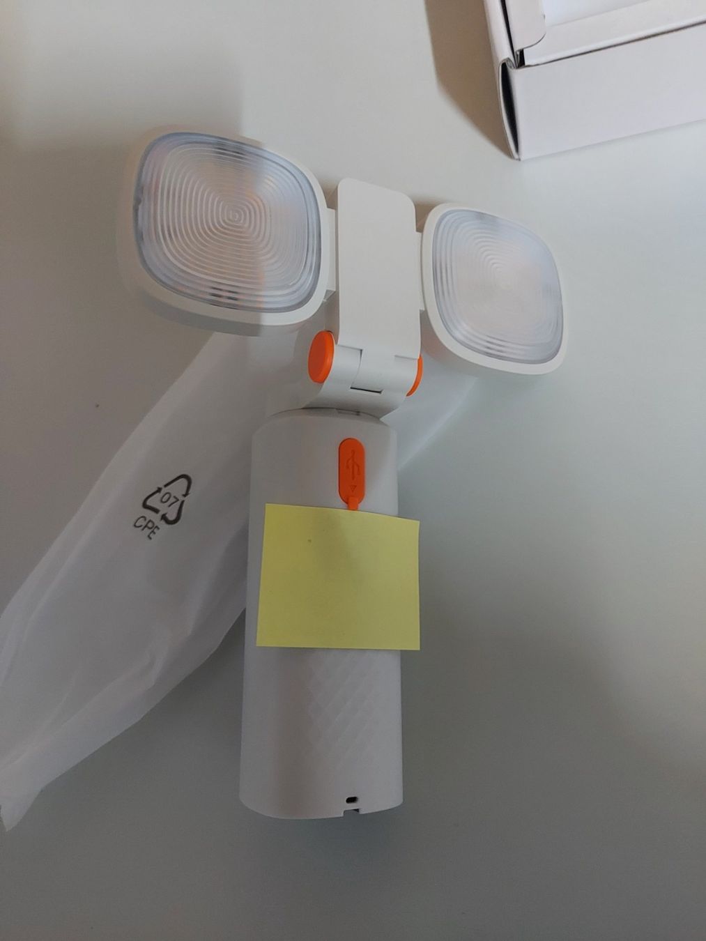 Lampen: LED STARKE CAMPING LEUCHTE MIT STATIV NEU LAMPE LIGHT – Neu und originalverpackt aus Zeiningen von elcanaja