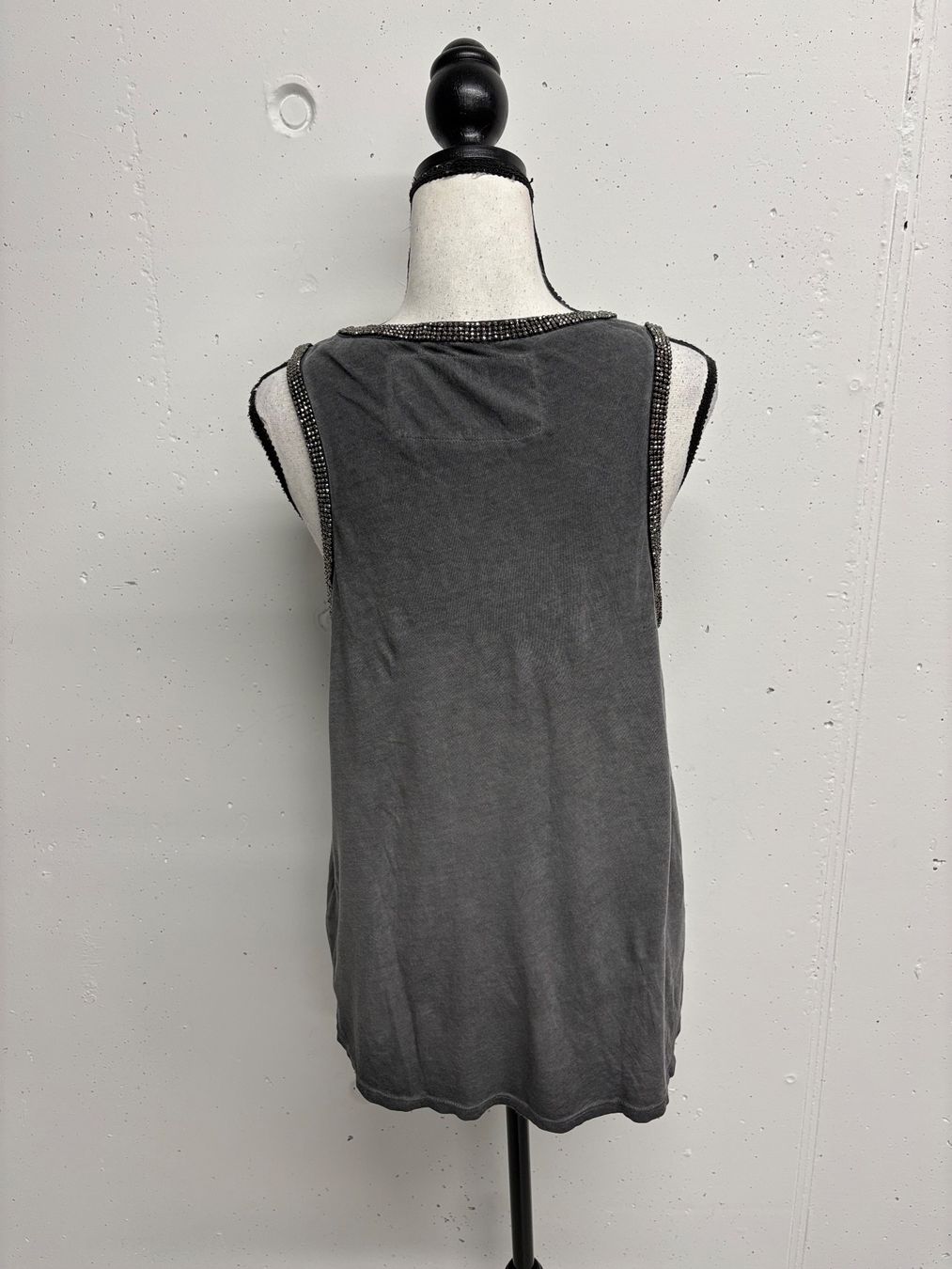True Religion Top: True Religion Top grau mit Strass Gr. S Modal Baumwolle – Usato da Regensdorf venduto da secondchancefashion 2