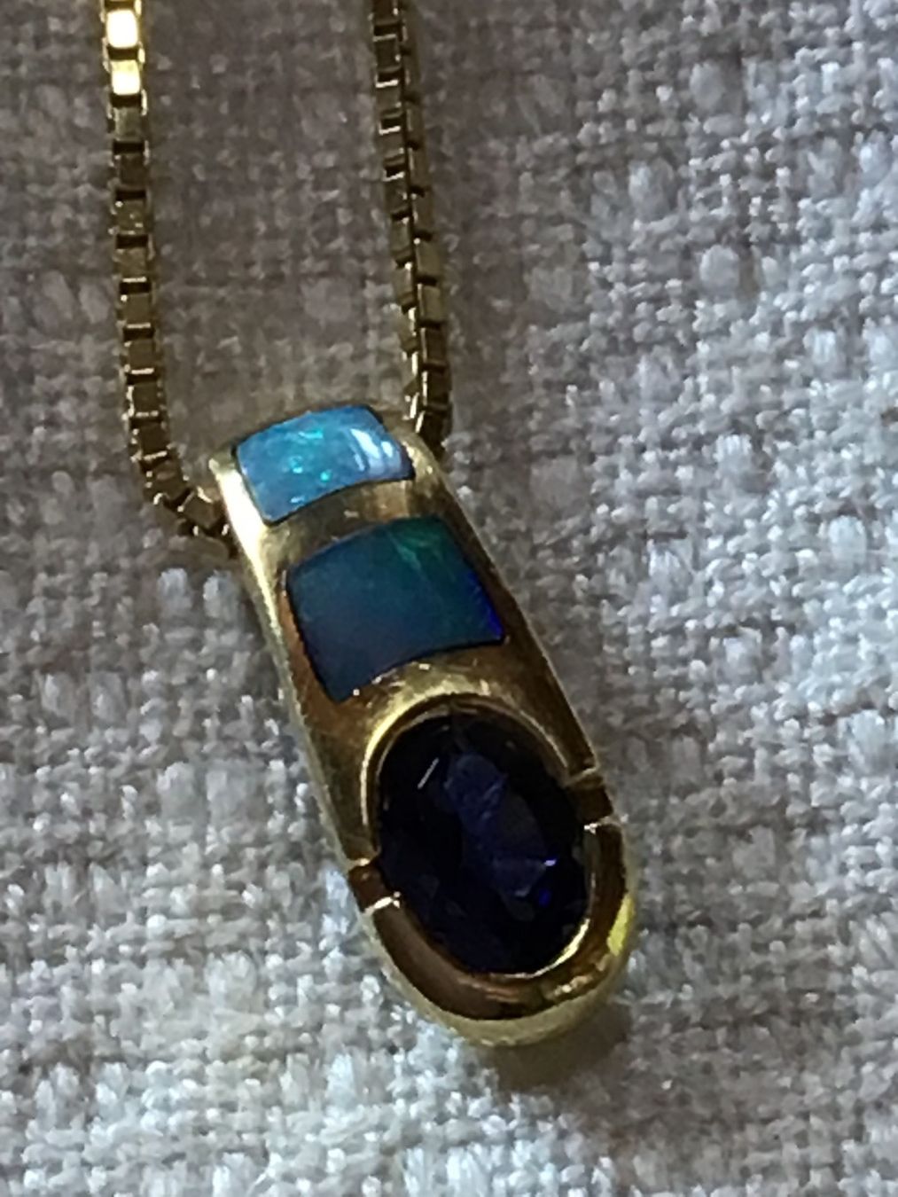 Anhänger: Herrlicher massiver Opal Iolith Anhänger – Gebraucht aus St. Gallen von Goldlilly