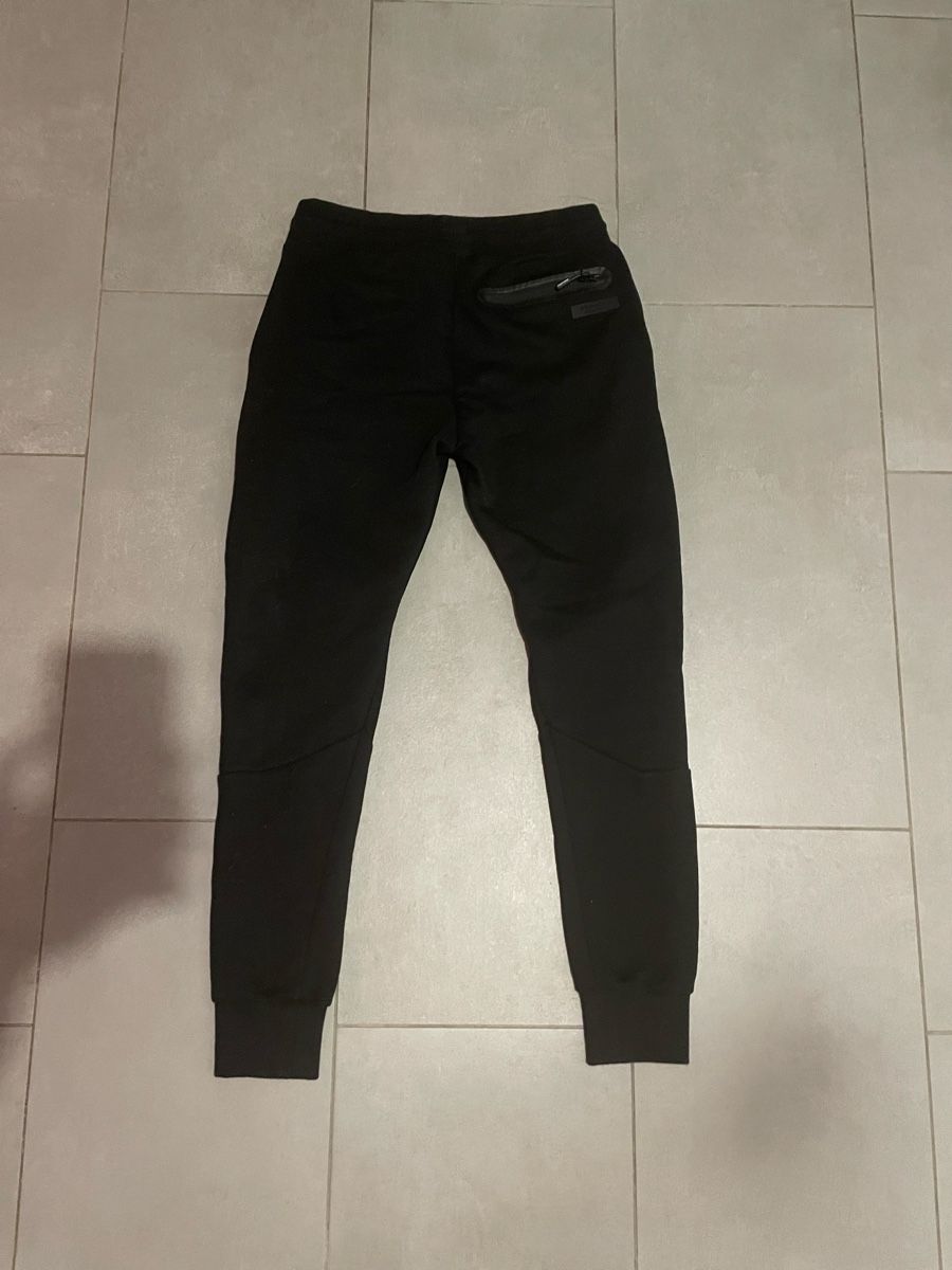 Pantaloni: jogging Helvetica – Usato da Saxon venduto da Diboyzz 3