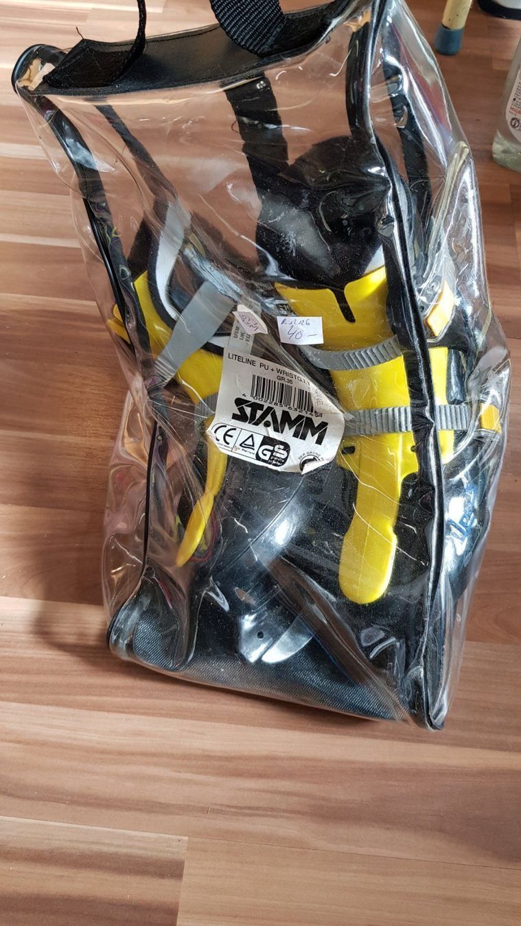 Pattini da ghiaccio: Schlittschuhe schwarz/gelb gr. 30-35 B – Usato da Schwarzenburg venduto da Flamingo07