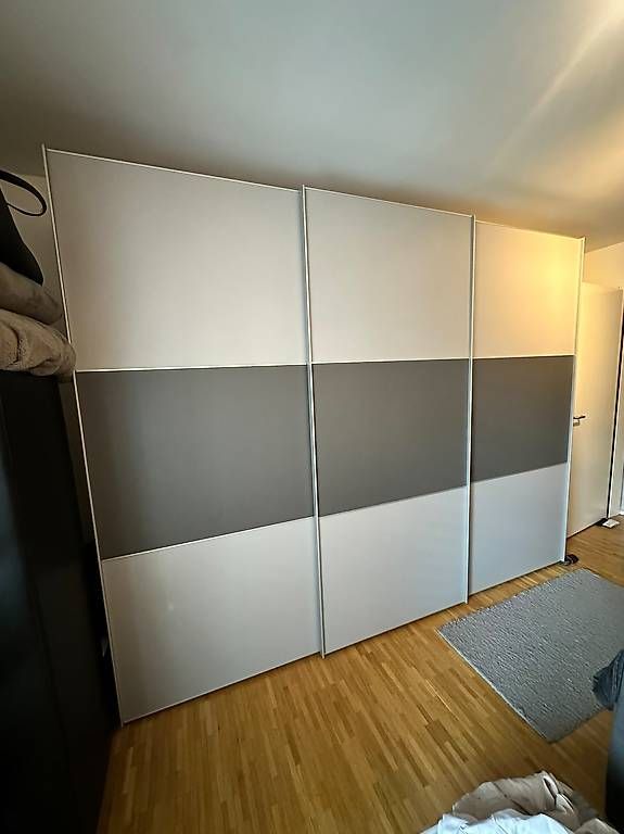 Armadi: Schrank zu verkaufen – Usato da Lufingen venduto da Nightrider93