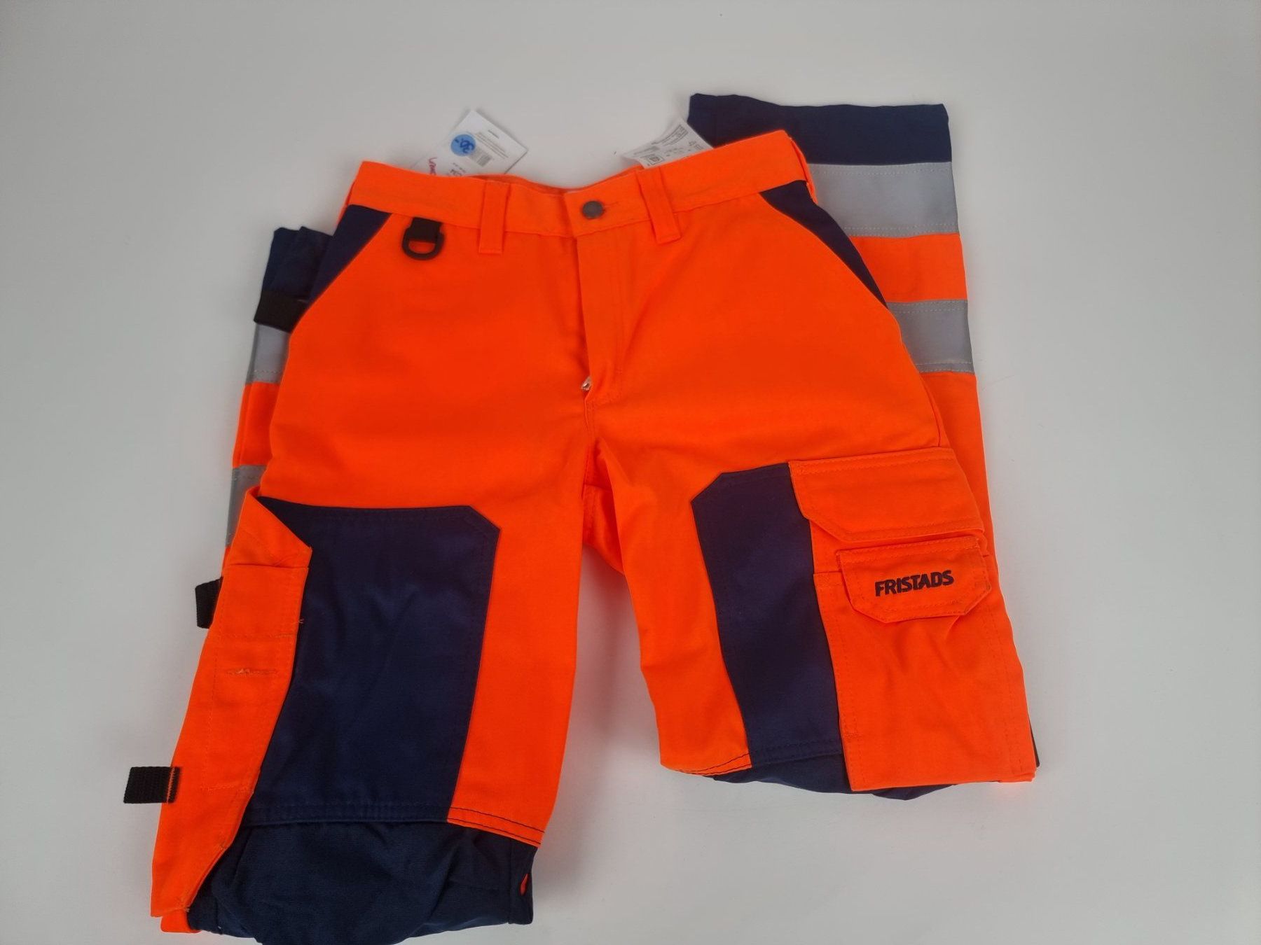 Pantalons: Orange Arbeitshose – D'occasion à Urtenen-Schönbühl par Restwert_Schoenbuehl 2