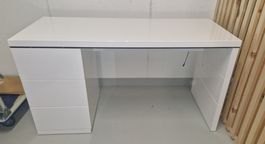 Schreibtisch mit LED