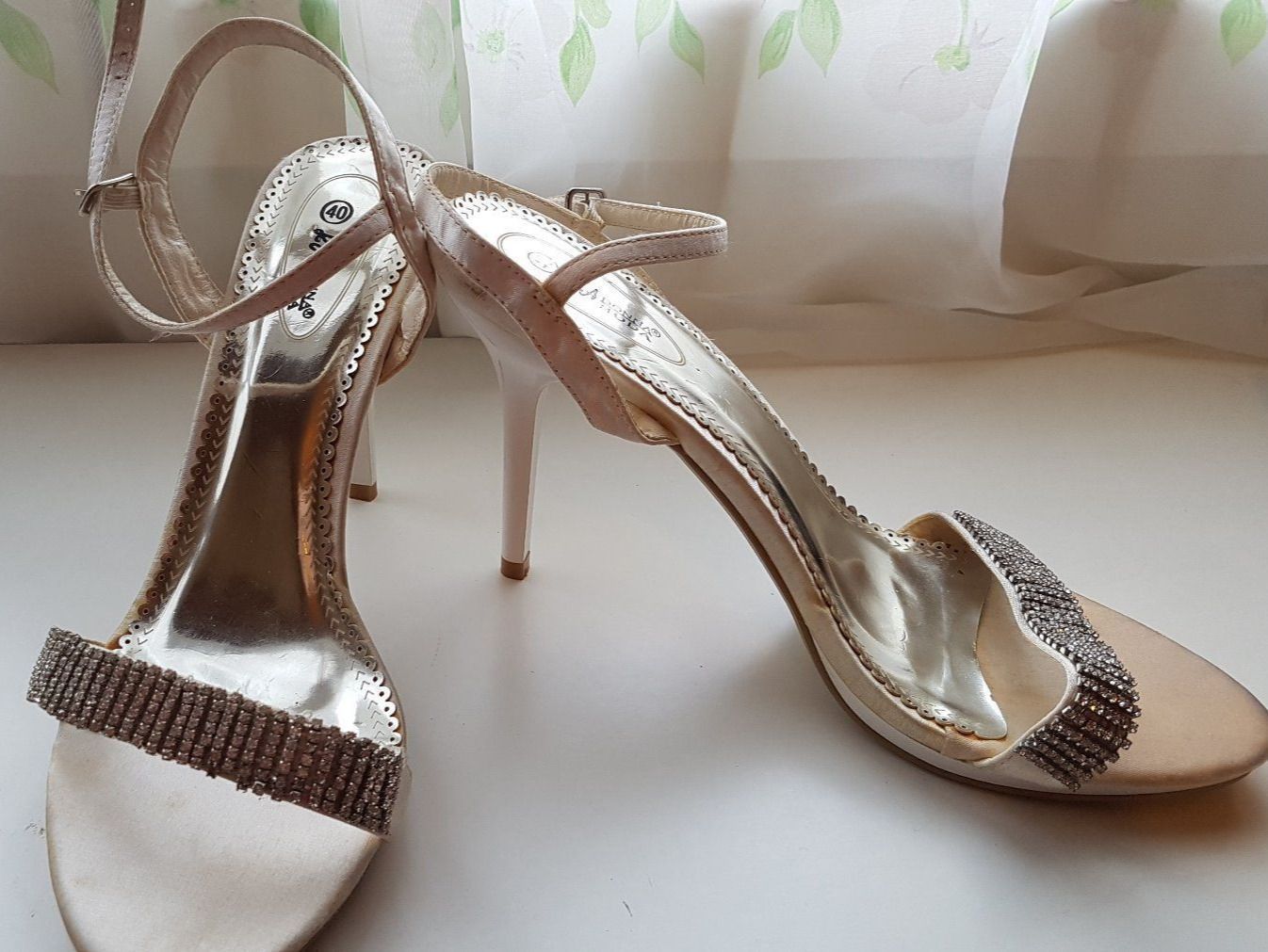 Scarpe da donna: Sandale Gr.40 mit Glitter – Usato da geroldswil venduto da Gumball1