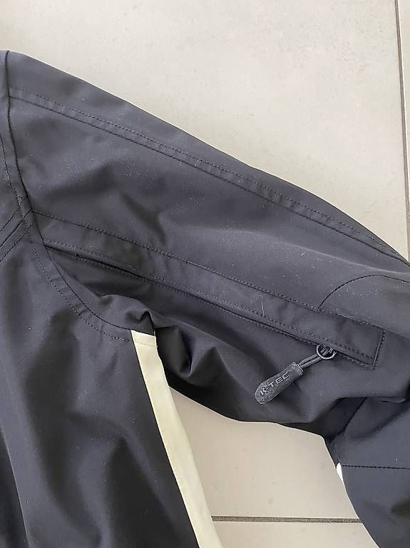 Giacche: Veste de ski / veste d'hiver  – Usato da Treyvaux venduto da Jujud 3