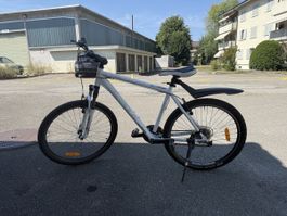 Serious Eight Ball Mountainbike weiss Fahrrad 
