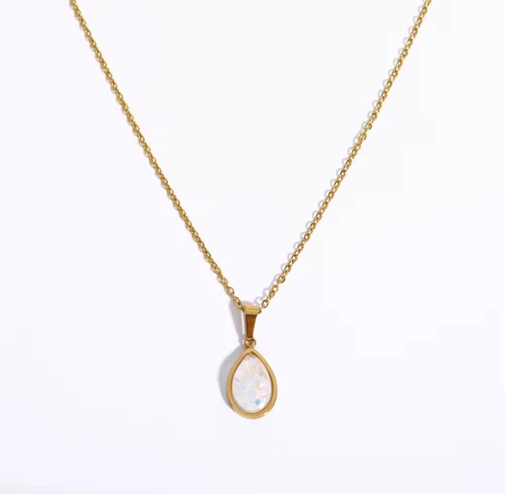 Catenine: Magnifique collier Opale – Nuovo e nell'imballaggio originale da St-Maurice venduto da Sandrinette123
