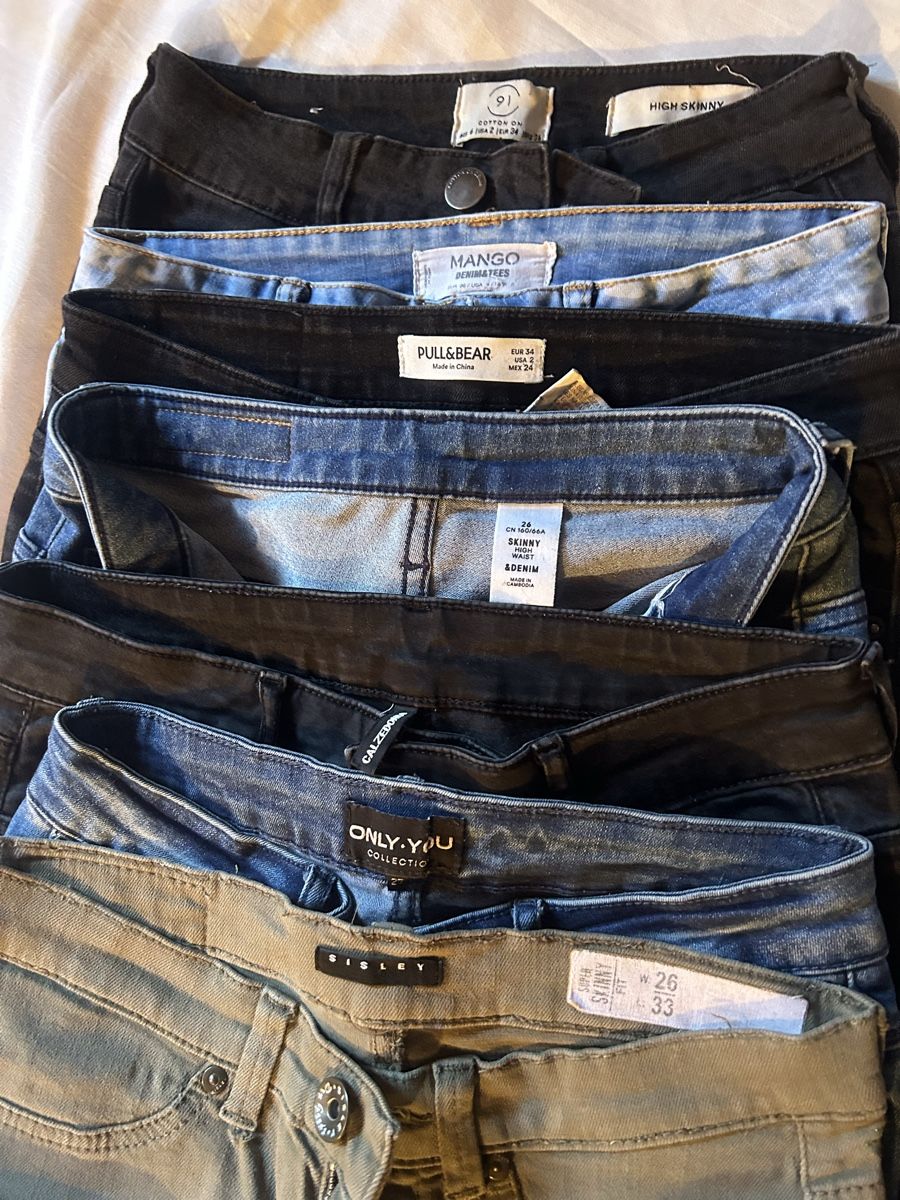 Jeans: 7 paar Jeans – Usato da Roveredo GR venduto da Keks78 1