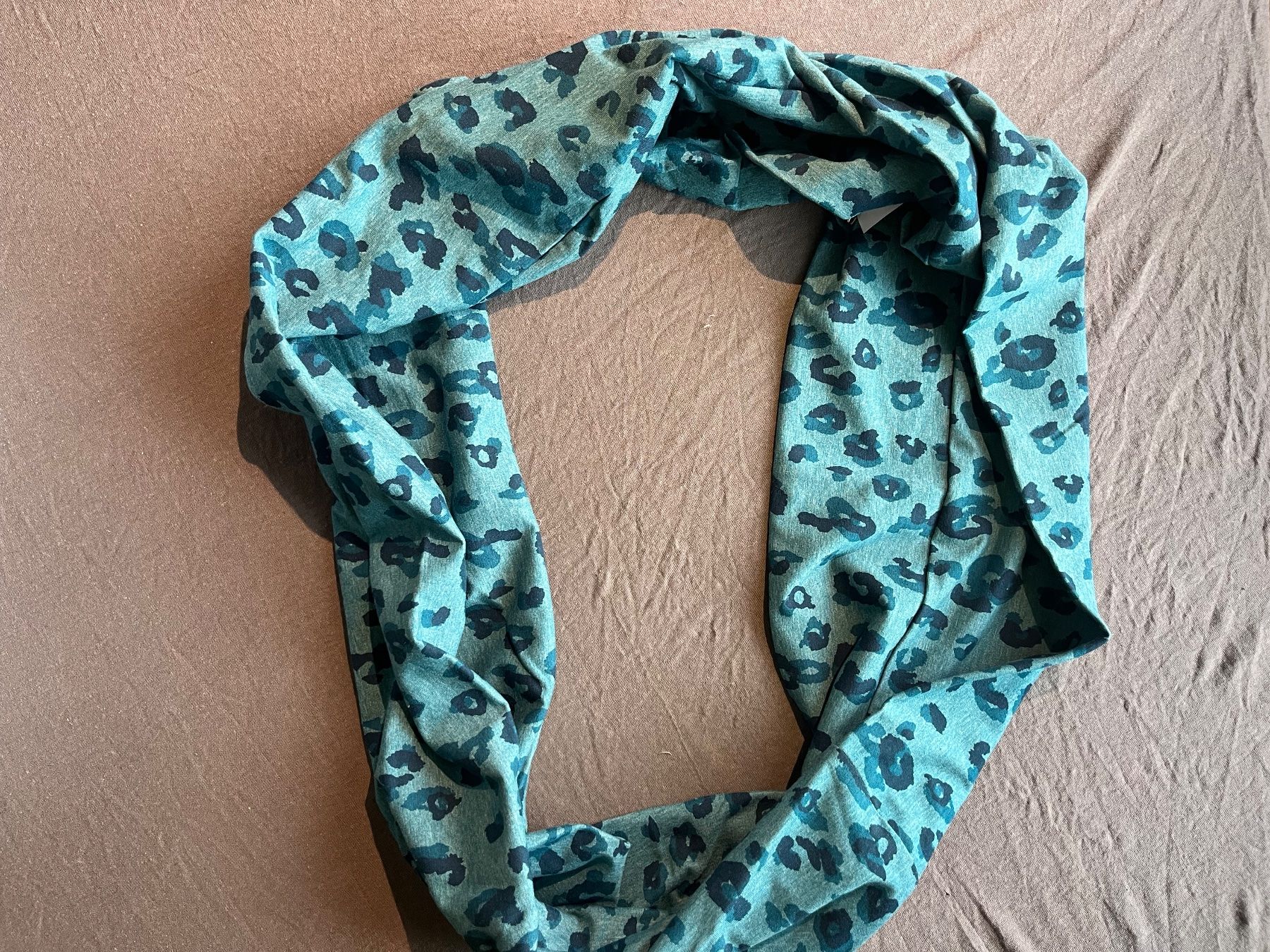 Foulard & Sciarpe: 1 Schal selbst genäht – Nuovo e nell'imballaggio originale da Büsserach venduto da bor_s88m 1