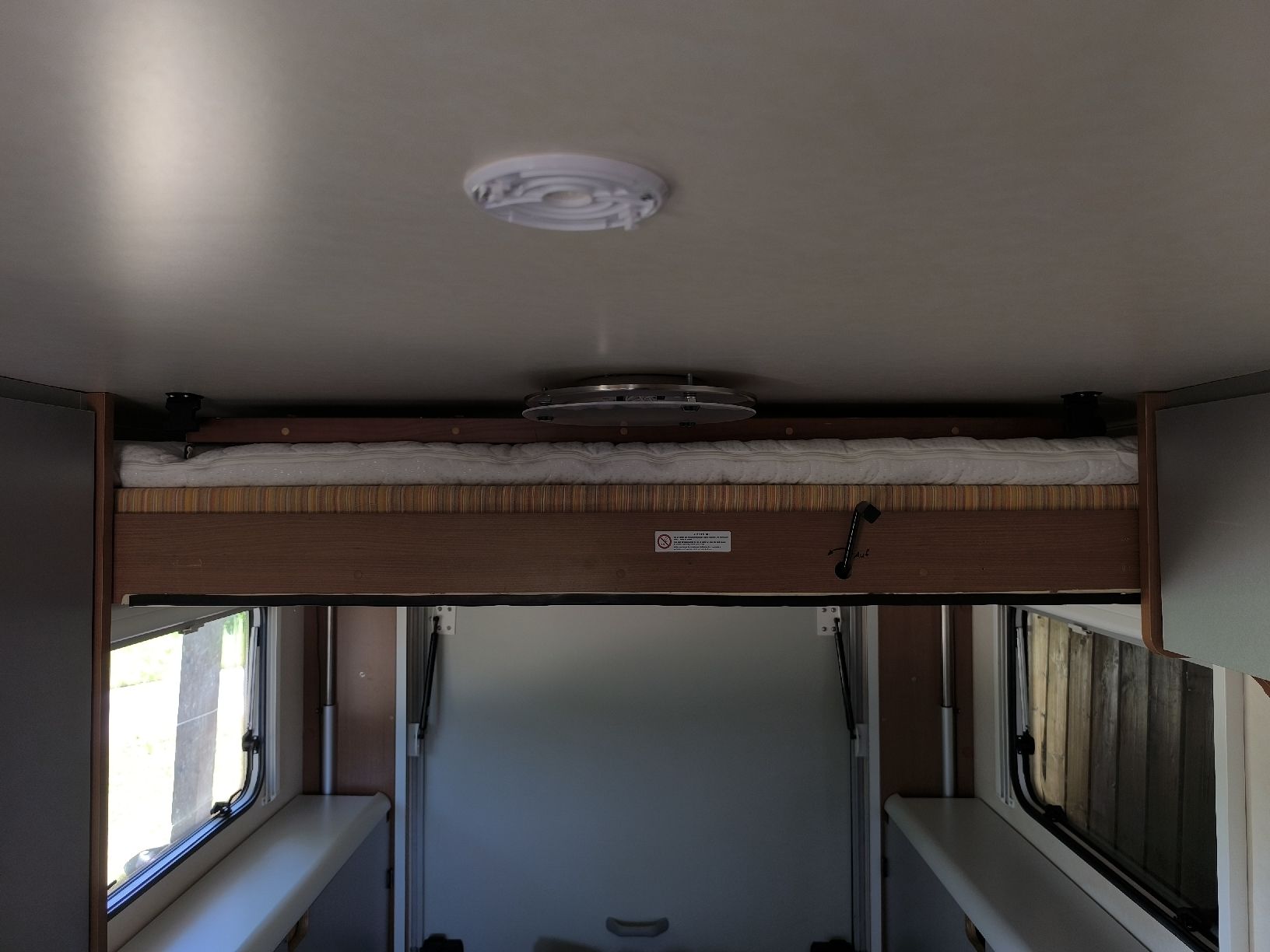 Knaus Veicoli da campeggio: Wohnwagen Knaus Deseo TR – Usato da Grossaffoltern venduto da Baenzu3 8