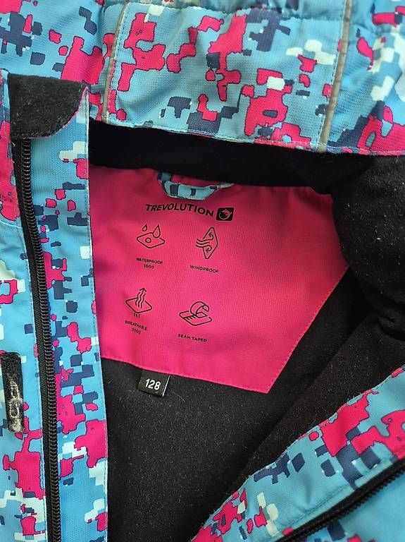 Kleiderpakete & -sets: Skihose und Jacke 128 – Gebraucht aus Moosseedorf von shu_xbn8 1