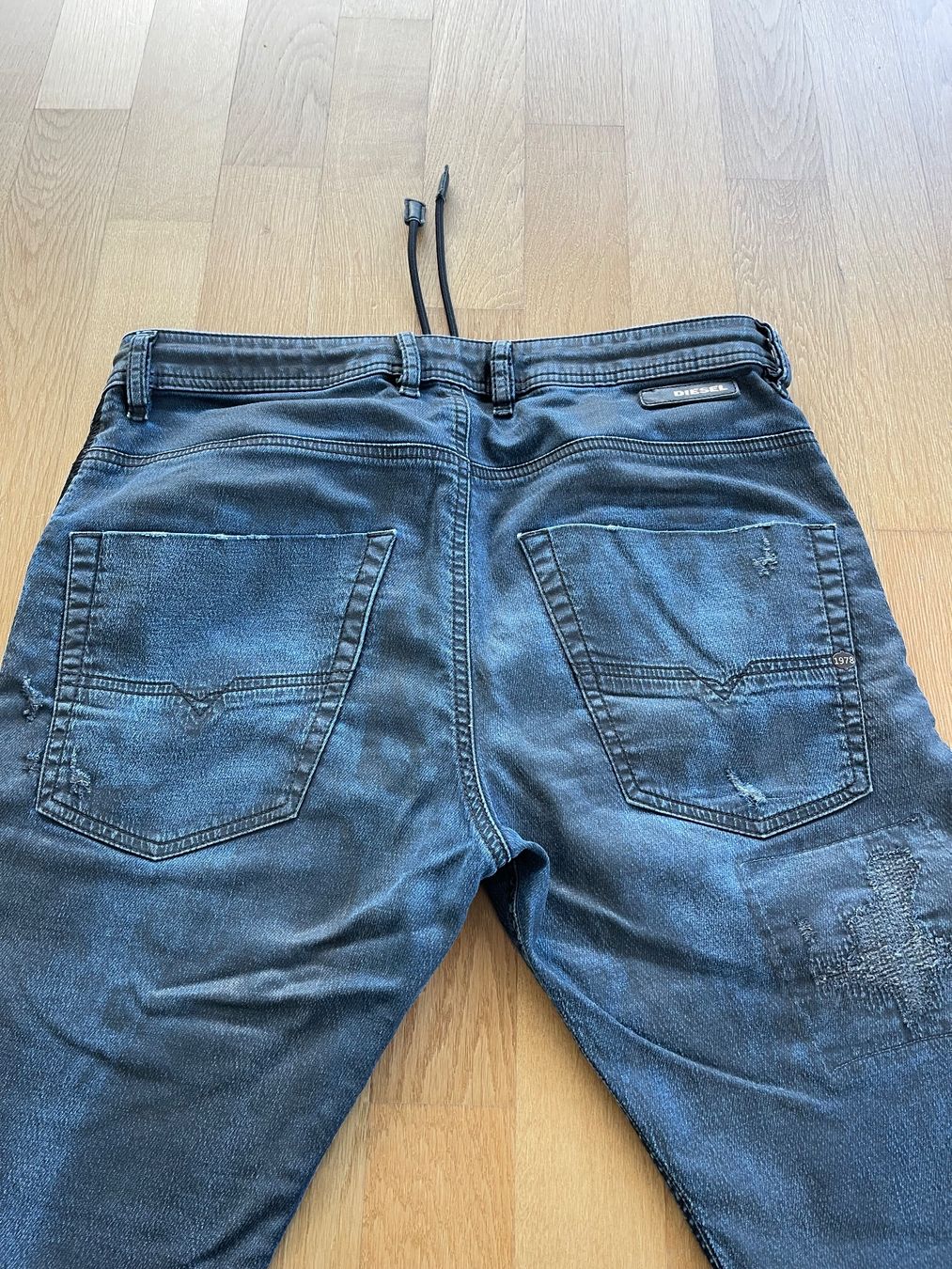 Diesel Pantaloni: Jeanshose Diesel Hose – Usato da Rorschach venduto da 5TORO5 3