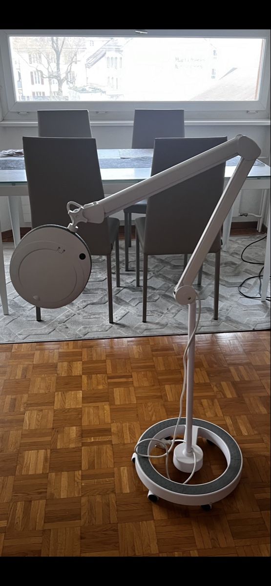 Lampade: Lampe loupe sur pied et lampe led  – Usato da Murist venduto da kel_l8yl