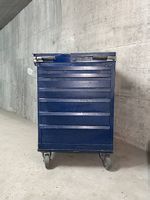 Lista Werkzeugwagen / Werkstattwagen leer auf Rollen