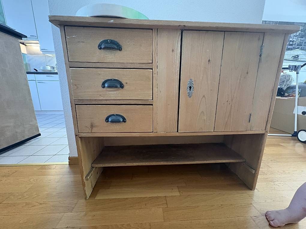 Kommoden: Holz Möbel Antik – Gebraucht aus Zürich von sannesan