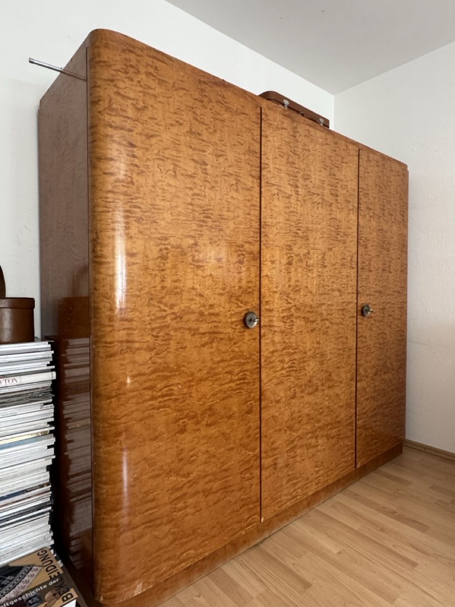 Armadi: Kleiderschrank 30er Holz – Usato da Basel venduto da YanaR10 7