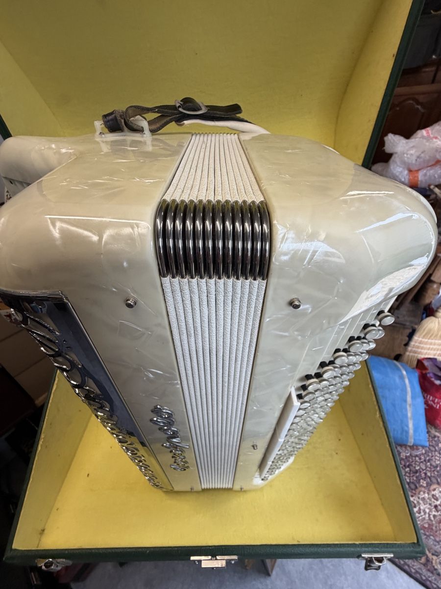 Strumenti musicali: Cavagnolo  – Usato da Füllinsdorf venduto da MiGeiss64 4