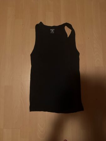 3 Tank Tops 