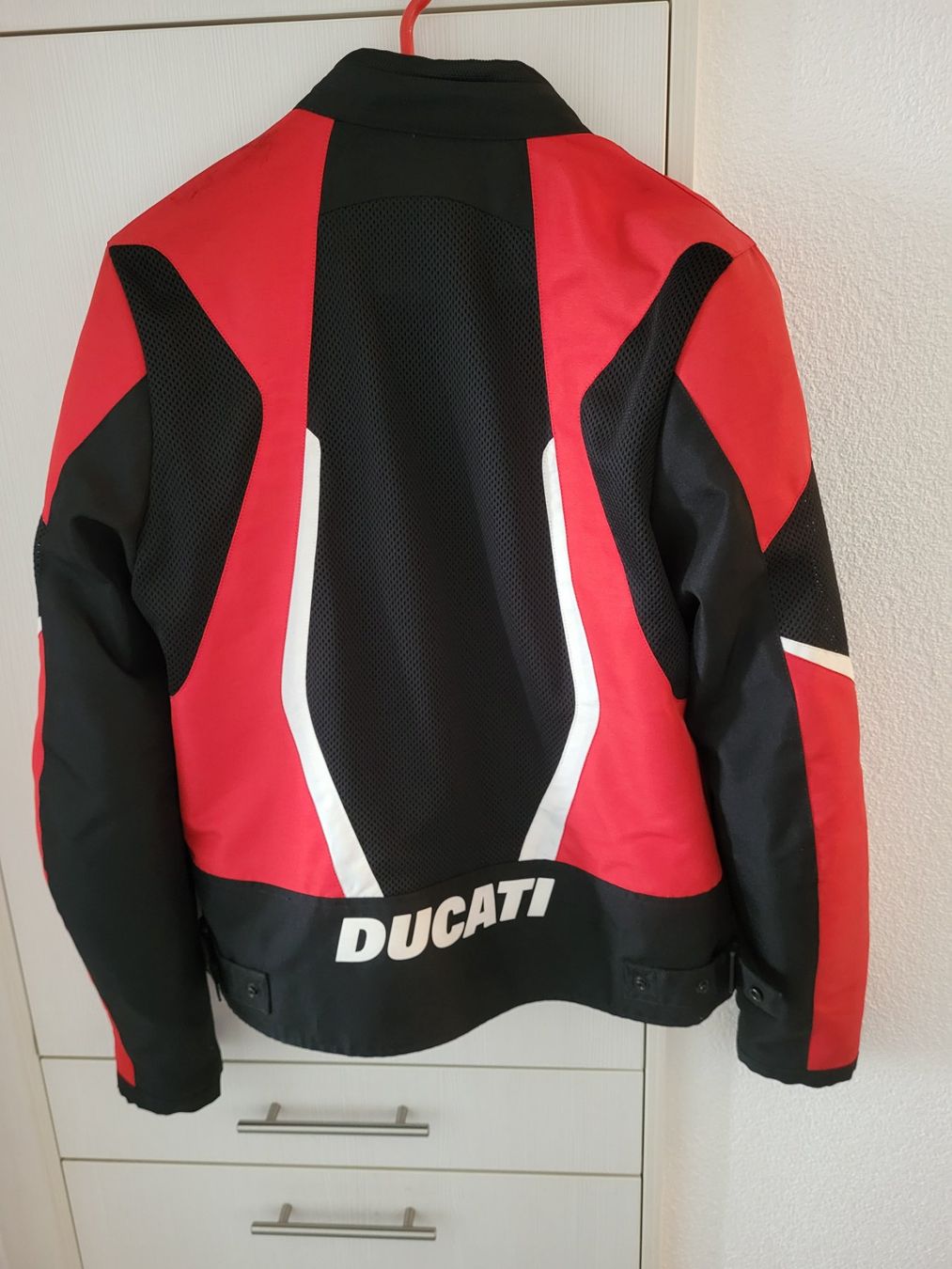 Ducati Jacken: Ducati Jacke – Gebraucht aus Gampel von Timberjackflori74 1
