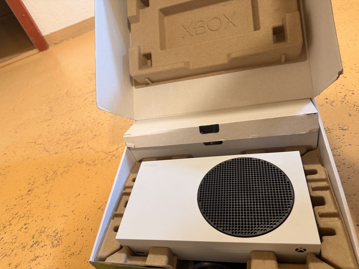 Microsoft Consoles: Xbox – Neuf (Voir description) à Lupfig par siv_2fdf 1