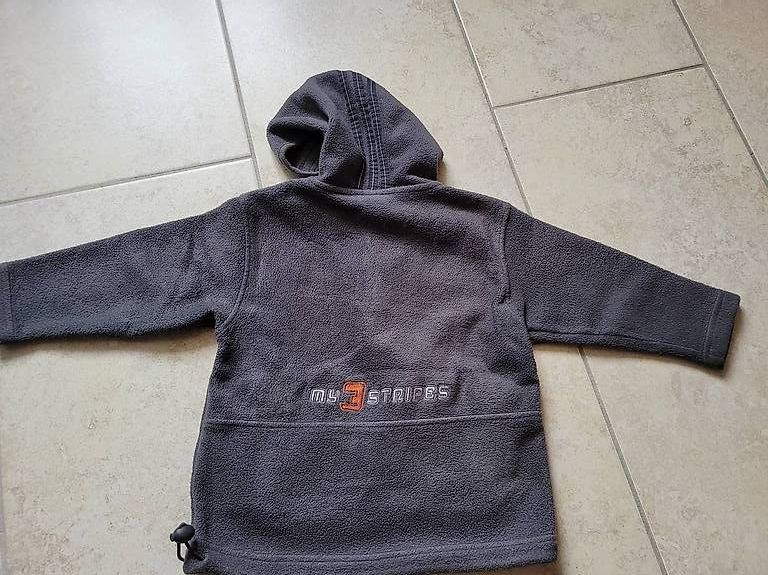 Adidas Jacken & Mäntel: veste polaire Adidas 3 ans – Gebraucht aus Ste-Croix von kar_9x7w 1