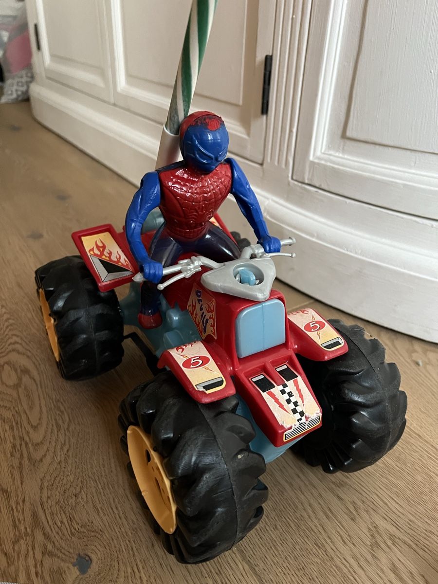 Giocattoli: Spiderman Quad mit Lenkstange, Red Devils für Kleinkinder – Usato da Oensingen venduto da katepe