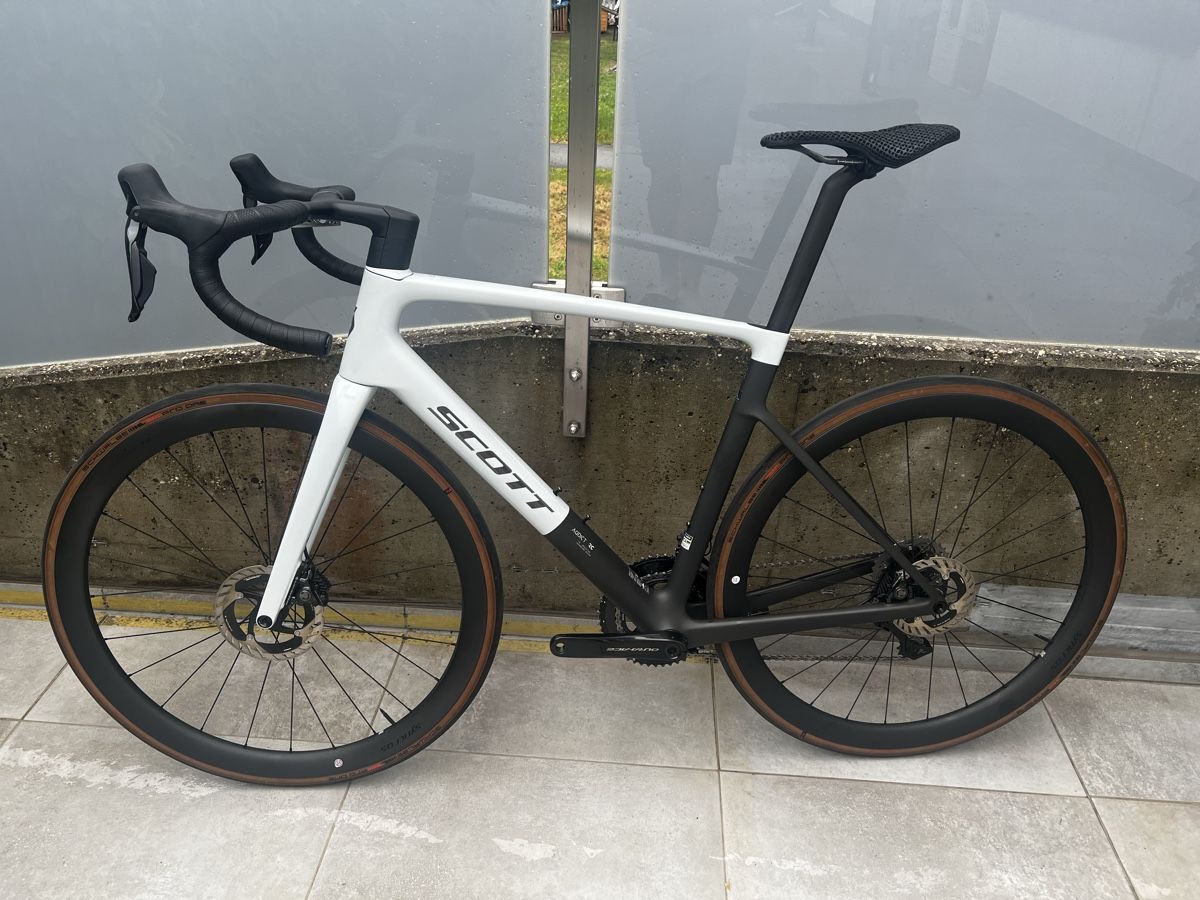 Scott Velos: Scott Addict RC Pro – Gebraucht aus Courrendlin von sebace