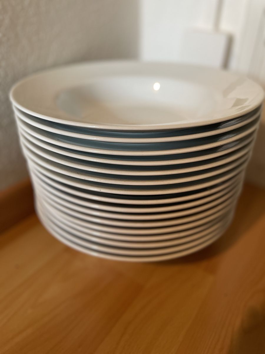 Piatti: 20 Suppenteller CreaTable/Ikea, weiss, Durchmesser 27-30 cm – Usato da Gelterkinden venduto da highfligh 6