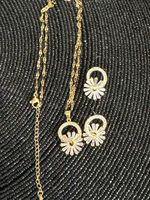 Ensemble Collier et Boucles d'oreilles Doré, Neuf ✨ (51)
