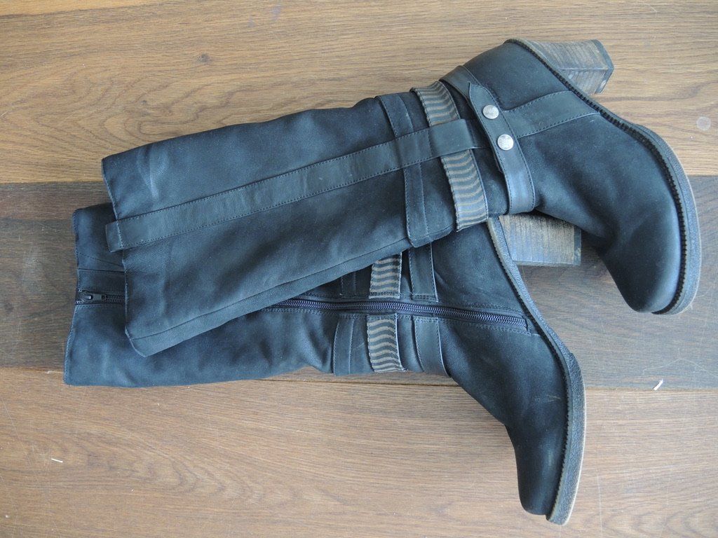 Damenschuhe: Damen Stiefel 38 – Gebraucht aus Steffisburg von AppOffDotCom