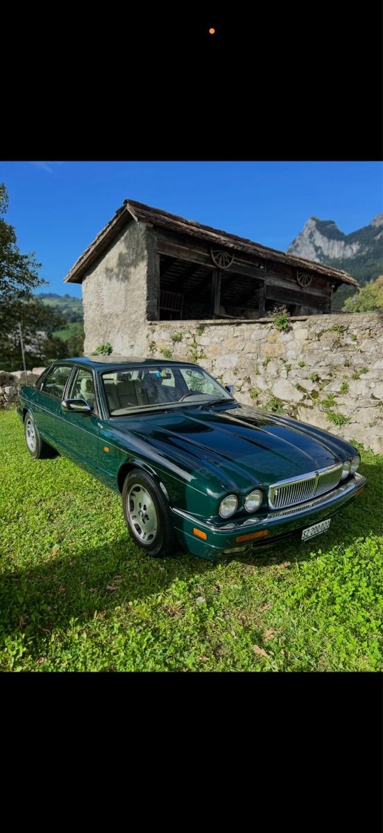 Jaguar Automobili: Jaguar XJ 1Hand 160T.KM – Usato da Rothenthurm venduto da SkiFlieger