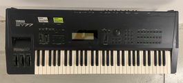 YAMAHA SY77 inklusive 2 Drum Cartridges