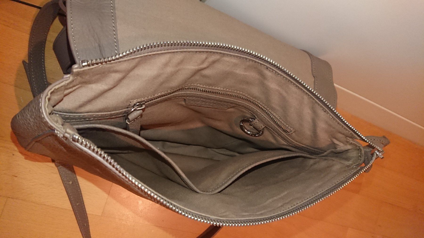 Liebeskind Taschen für Damen: Liebeskind Berlin - Ledertasche – Gebraucht aus Egg b. Zürich von orwell1984 4