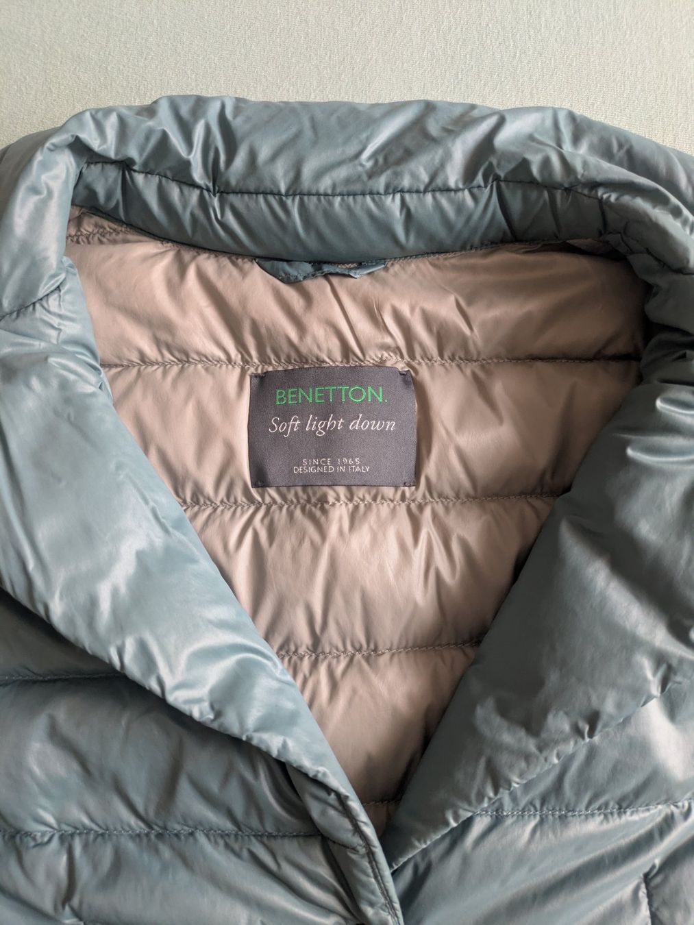 Benetton Jacken: Benetton Women's Light Jacket Size 40 IT Grey – Gebraucht aus Losone von AlpineLayer 2