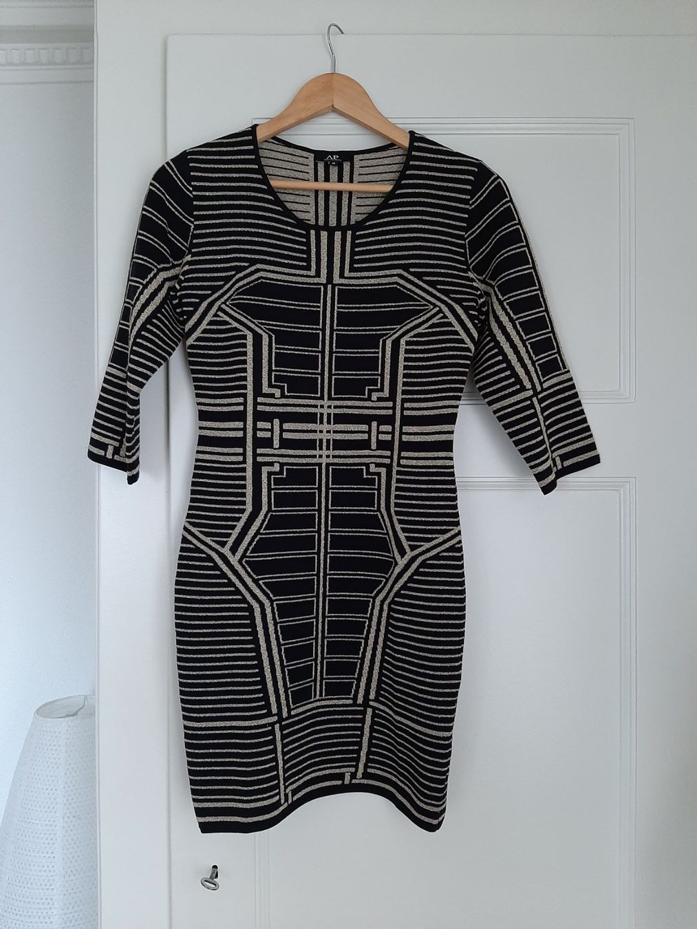 Kleider: Robe de soirée M – Gebraucht aus Lausanne von Cognitia