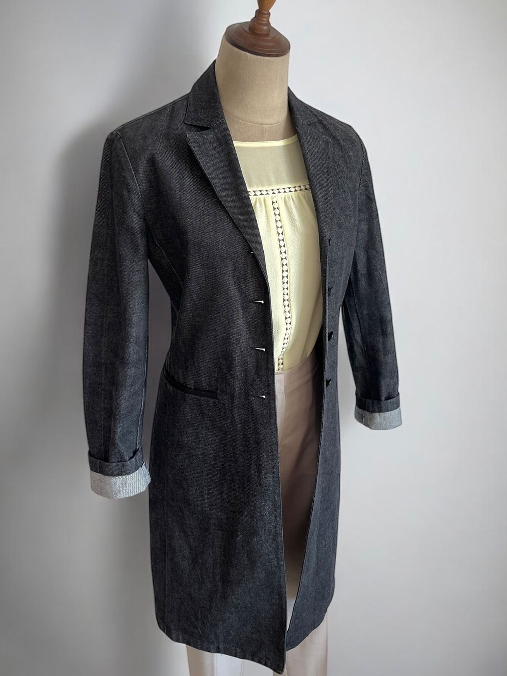 Miu Miu Mäntel: MIU MIU Denim Jeans Mantel Prada Group  Gr. XS – Gebraucht aus Zürich von Recode.Fashion 4