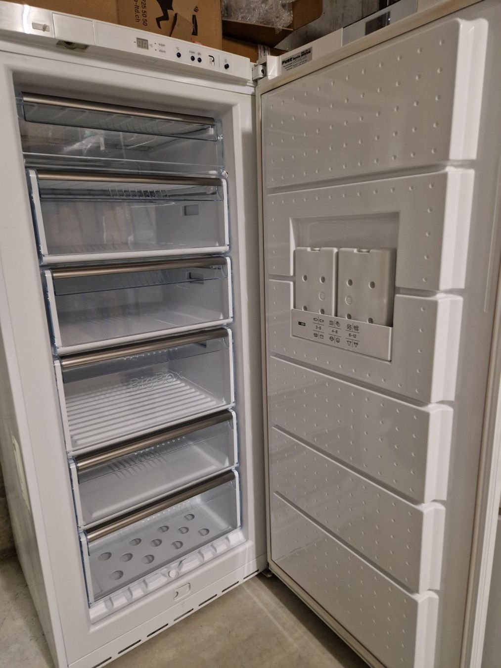 Bosch Gefrierschrank: Bosch Tiefkühlschrank – Gebraucht aus Kappelen von chrome72
