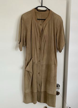 Robe Gianfranco Ferre, en daim beige de style vintage